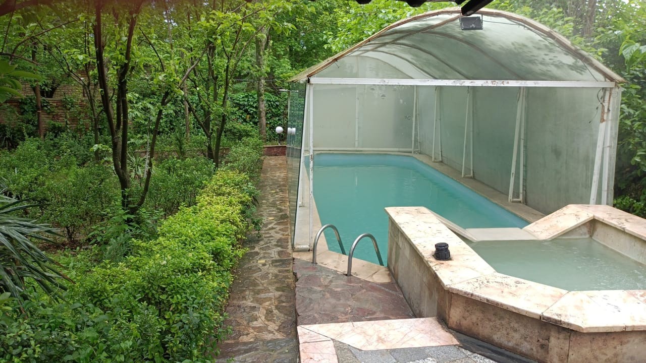 استخر ابگرم كاج ١